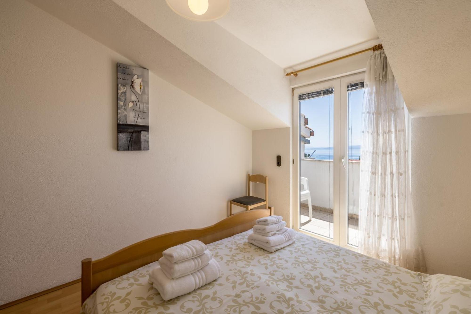 Holiday Home Krishto โตรกีร์ ภายนอก รูปภาพ