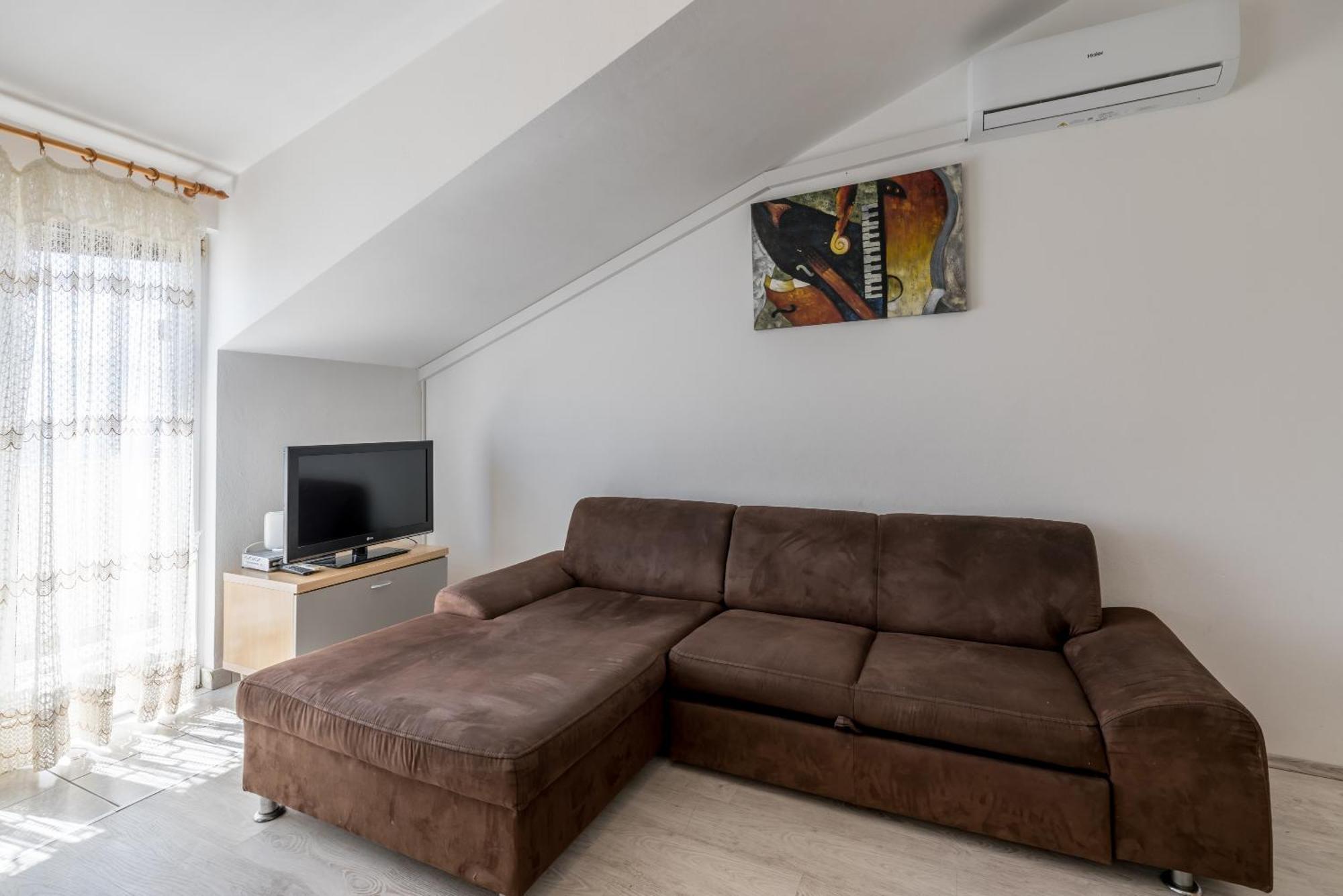 Holiday Home Krishto โตรกีร์ ภายนอก รูปภาพ